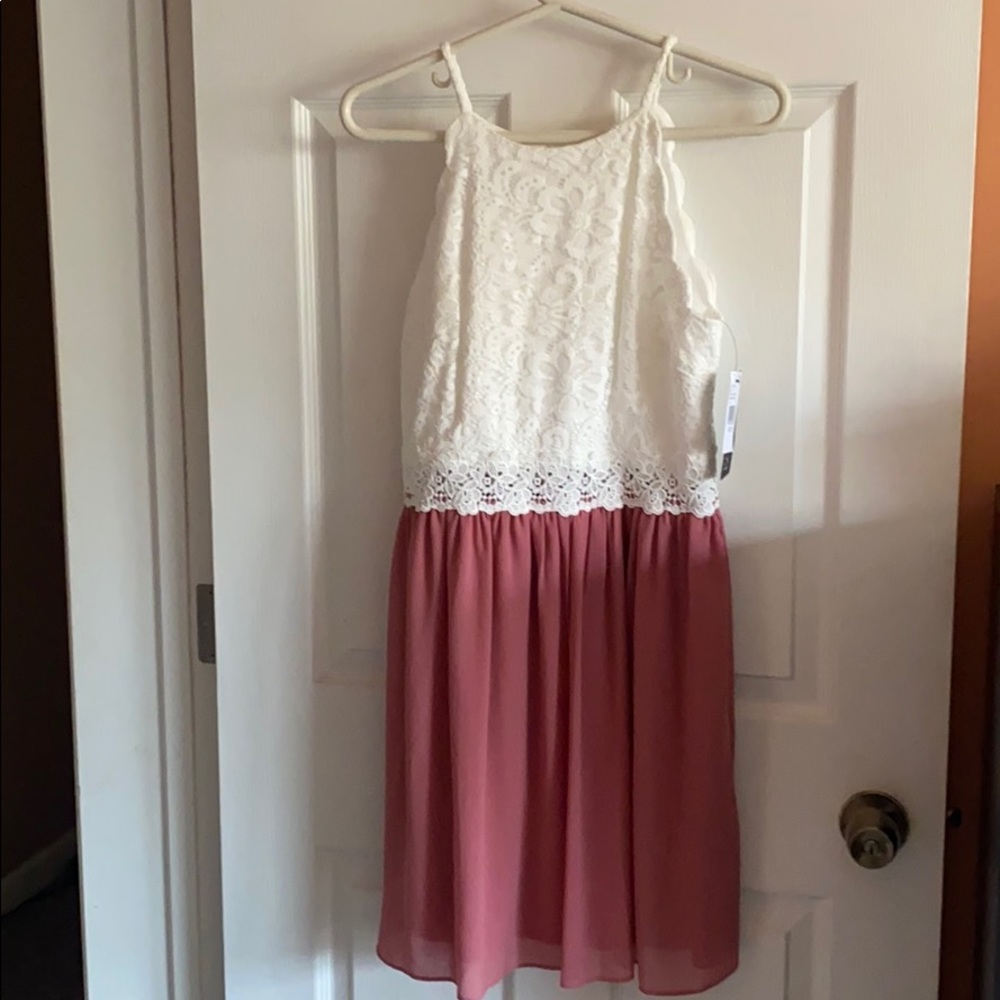 Women’s pink lace top spaghetti strap dress